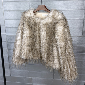 Manteau court vintage en fausse <span class=keywords><strong>fourrure</strong></span> imitation plumes de canari et de dinde, couleur unie, pour <span class=keywords><strong>femme</strong></span> enceinte, coupe ajustée, hiver 2024 - Product Image 2