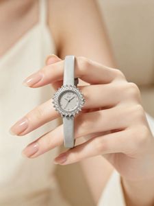 Montre à quartz pour femme Sunflower Full Diamond, cadran élégant et simple, bracelet en cuir noir fin, montre de luxe - Product Image 2