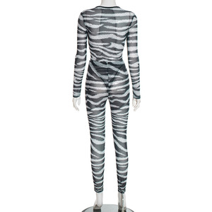 Nuova <span class=keywords><strong>Tuta</strong></span> Donna alla Moda con Motivo Zebrato, Sexy Completo Due Pezzi a Maniche Lunghe, Abito da Discoteca con Body <span class=keywords><strong>Aderente</strong></span> - Product Image 6