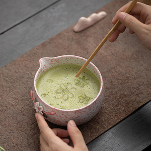 Conley Ceramics Japandi Juego de té Matcha de cerámica de cuatro piezas respetuoso con el medio ambiente Diseño de flores Herramientas de amasado manual 100 Ben Li Cha Li Song - Product Image 4