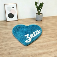 Tapis personnalisé en forme de cœur Zeta, tufté à la machine, en peluche douce bleue, antidérapant, pour décoration intérieure personnalisée