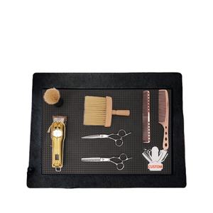 Tapis de travail antidérapant pour salon de coiffure avec logo personnalisé, protection de comptoir pour rangement d'outils de coiffure, en PVC et silicone. - Product Image 6