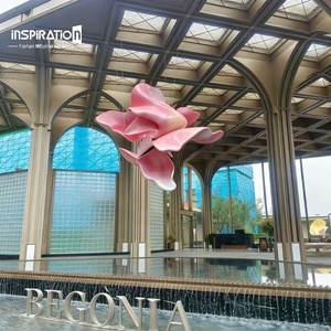 Escultura Floral Simétrica de FRP para Decoración de Interiores, Escultura Abstracta de Jardín de FRP, Escultura de Flores a Gran Escala de FRP - Product Image 1