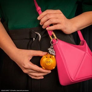 Juego de calamar coreano con licencia oficial, figura de juguete suave 3D, llaveros de dibujos animados, accesorios de bolsa para tiempo libre, regalo promocional - Product Image 1