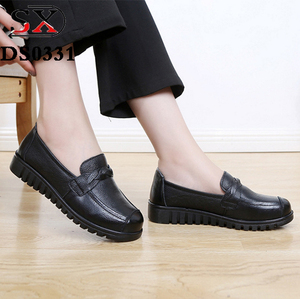 China Wholesale Cow Leather Upper Genuine Leather Insole <strong>Nurse</strong> Driving <strong>Shoes</strong> Ladies <strong>Women</strong> Flat <strong>Shoes</strong> - Product Image 1