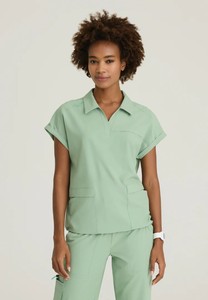 Tenues d'uniformes médicaux personnalisées pour femmes : Blouses et pantalons larges pour salons de beauté, spas, infirmières, médecins et hôpitaux - Product Image 6