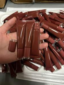 <span class=keywords><strong>Gloss</strong></span> à lèvres hydratant et repulpant à fini éclatant, faible quantité minimale <span class=keywords><strong>de</strong></span> commande - Product Image 2