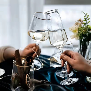 Set di 6 Bicchieri da Vino in Cristallo Esagonale Ambrato Rosa Senza Piombo con Bordo Dorato e Texture Martellata, Set di Bicchieri Highball per <span class=keywords><strong>Acqua</strong></span> di Lusso Minimalista - Product Image 3