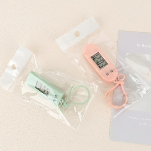 Llavero Electrónico de Plástico Rectangular al por Mayor con Reloj, Hebilla Anticaída, Pequeño, Silencioso, Mini LED Digital, para Mochila, con Batería - Product Image 5