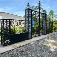 Nouvelles portes de clôture de fer forgé pour allée, design sécurisé avec embouts de poteaux et modélisation 3D