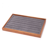 Plateau de présentation de bijoux en bois de noyer antique, organisateur professionnel de bagues avec doublure en velours à contraste élevé