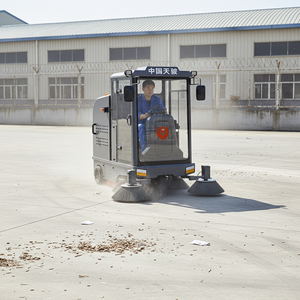 CleanHorse M7, prix bas, best-seller, nouvelle balayeuse industrielle à batterie pour parking extérieur avec réservoir d'eau de 200L - Product Image 3