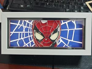 ฟิกเกอร์แอ็กชันกลอนแมงมุมในตำนานกล่องไฟ LED ไม้สำหรับนักเรียนของขวัญจบการศึกษา - Product Image 4