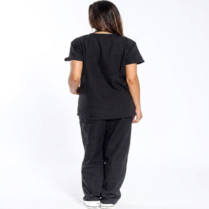 Ensemble de blouses médicales EVERGLIDE de qualité supérieure pour femmes, col en V, manches courtes, noir, uniforme d'infirmière d'hôpital, pantalon de jogging multi-poches - Product Image 2