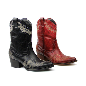 Nouveau Style occidental <span class=keywords><strong>mi</strong></span>-<span class=keywords><strong>mollet</strong></span> vache fille <span class=keywords><strong>bottes</strong></span> Vintage en <span class=keywords><strong>cuir</strong></span> Rivet couture Designer femmes chaussures <span class=keywords><strong>bottes</strong></span> Logo personnalisé - Product Image 6