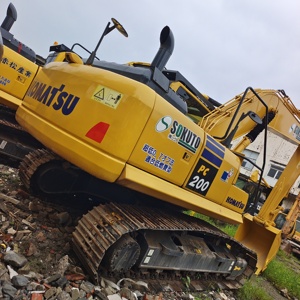 Excavatrice sur chenilles Komatsu PC200-8 d'occasion de 20 tonnes, origine Japon, modèle 2022, avec pompe PLC et composants essentiels de roulement, à vendre - Product Image 1