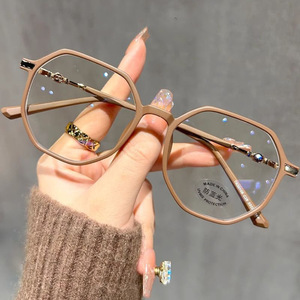 Nouvelles lunettes anti-lumière bleue polygonales pleine monture style punk pour femmes 2025, compatibles <span class=keywords><strong>maquillage</strong></span> et correction de la myopie - Product Image 3