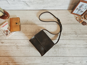 Bolso Pequeño de Cuero para Mujer, Bolso Bandolera Personalizado, Bolso de Hombro Hecho a Mano, Bonito Regalo de Cuero para Ella - Product Image 1