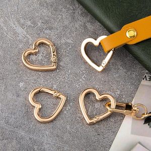 Anneau <span class=keywords><strong>d</strong></span>'<span class=keywords><strong>amour</strong></span> en métal, porte-clés en forme de cœur, clip à ressort <span class=keywords><strong>pour</strong></span> la fabrication de sacs à main, attache à anneau <span class=keywords><strong>d</strong></span>'<span class=keywords><strong>amour</strong></span> à bords arrondis, support de porte-clés - Product Image 6