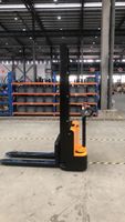 Gerbeur électrique 1200kg 1500kg 3m 3.3m 3.5m Batterie Lithium-Ion Fourches 1150mm Roues Polyuréthane Gerbeur à conducteur marchant