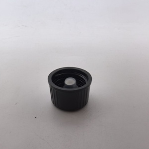 Tapa de rosca fenólica negra de 13 mm con revestimiento de policono para botellas de vidrio - Product Image 1
