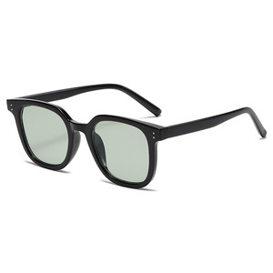 Gafas de sol cuadradas Qianai para mujer, lentes de PC con protección UV400, tipo 3, con remaches punteados irregulares, gafas de moda para conducir - Product Image 5