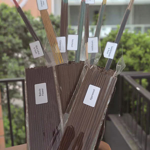 Incienso de madera de agar de lujo Oud natural para oración de yoga y relajación Fragancia espiritual y relajante de la naturaleza - Product Image 1