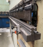 Machine à cintrer d'occasion à prix abordable, machine à cintrer de taille moyenne d'occasion, machine à cintrer pour tôles d'acier à prix d'usine