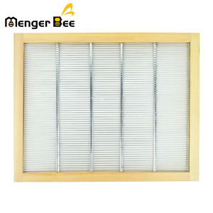 เครื่องมือสำหรับเลี้ยงผึ้งทำจากเหล็กกัลวาไนซ์และไม่รวมราชินีไม้ซึ่งมีสี่ด้านผูกติดอยู่กับเครื่องมือเลี้ยงสัตว์ - Product Image 4