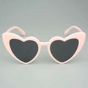 Venta caliente Unisex UV400 Love Shape Gafas de sol Verano al aire libre Street Shot Beach Sunnies Blanco Rojo Rosa Azul Negro Verde PC - Product Image 3