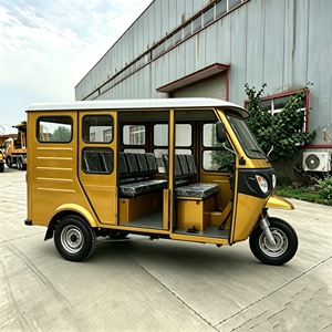 Triciclo de Pasajeros Amarillo a Gasolina para Exportación Transfronteriza, Tuk Tuk de Pasajeros Multisitio, <span class=keywords><strong>Taxi</strong></span> de Tres Ruedas a Gasolina - Product Image 1