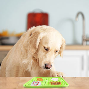Tapis à lécher en silicone durable et écologique de qualité supérieure, distributeur de nourriture lent avec ventouse pour chiens, chats et petits animaux - Product Image 3