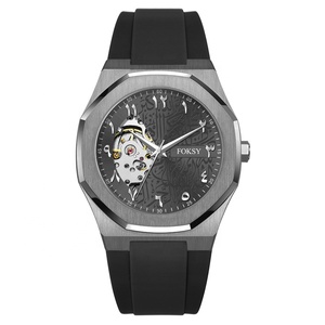 Montre-bracelet automatique de luxe pour homme, avec chiffres arabes bleus, en silicone, pour marque privée, best-seller OEM - Product Image 5