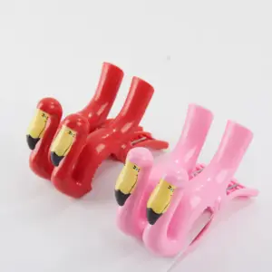 Custom Colorful Cute Flamingo Animal Shape Hanging Drying Chair Clip Plastic Beach Chair Beach Towel Clip