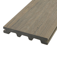 Revêtement de sol de terrasse Extérieur solide Bois composite Plastique Wpc Terrasse Anti-uv Eau Placage de bois Terrasse pour piscines