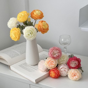 Flores Artificiales de Ranúnculo, Arreglo Floral de Seda Reutilizable, Decoración para el Hogar, Accesorios para Bodas, Alta Simulación - Product Image 1