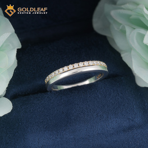 แหวนทองคำเปลวสั่งทำได้สำหรับทุกเพศ  ชุบเงิน S925 ประดับเพชรโมอิสซาไนต์ทรงกลมเจียระไนแบบเหลี่ยม ขนาด 1 มม./2 มม./3 มม. คุณภาพ D VVS เหมาะสำหรับใส่ในวันครบรอบหรือใส่ทุกวัน - Product Image 3