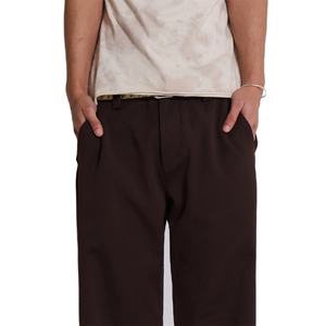 Pantalon de costume homme marron coupe droite décontractée, plissé, en polyester et viscose, tissé sur mesure - Product Image 5