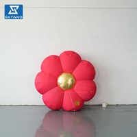 Modèle de fleur rouge gonflable personnalisé, décoration de scène pour lieux touristiques en plein air, accessoire floral géant gonflable pour la décoration d'événements et de fêtes