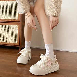Zapatillas de deporte blancas con <span class=keywords><strong>plataforma</strong></span> forrada de lana cálida a la moda para mujer-Zapatos gruesos de diseño de estrella informal versátil - Product Image 3