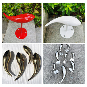 Sculpture murale en acier inoxydable en forme de poisson, finition miroir, faite à la main, design irrégulier en forme d'animal de dessin animé pour extérieur - Product Image 5
