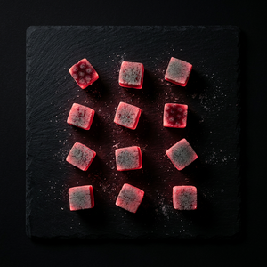 Profitez des plaisirs aromatiques du shisha, intensifiés par des charbons de coco en forme de cube pendant votre séance de chicha. - Product Image 1
