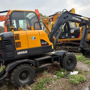 Excavatrice sur pneus HW60 pour la construction urbaine et l'entretien routier - Product Image 3
