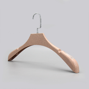 Bán Buôn Sang Trọng Chống-Trượt Gỗ Áo Tổ Chức Hàng May Mặc Giá Biểu Tượng Tùy Chỉnh Nhựa Quần Áo Móc Áo Cho Tủ Quần Áo Hot Bán - Product Image 2