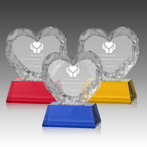 Trofeo a Forma di Cuore in Cristallo K9 Texturizzato, Premio per Donazioni Benefiche, Regalo Aziendale per Team - Product Image 4
