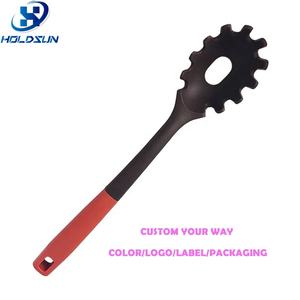 Servidor de <span class=keywords><strong>espagueti</strong></span> de silicona resistente <span class=keywords><strong>al</strong></span> calor de grado alimenticio sin BPA negro y rojo rosa para facilitar la limpieza del utensilio para servir alimentos - Product Image 1