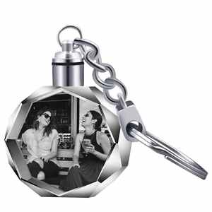 JY vende al por mayor <span class=keywords><strong>fotos</strong></span> de pareja en 3D regalo de San Valentín, regalo de boda llaveros de cristal LED personalizados - Product Image 1