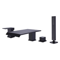 Robinet de baignoire noir mat de style romain à 4 trous avec bec cascade rectangulaire ultra-large, levier carré et inverseur carré pour douche à barre carrée
