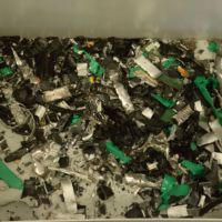 Trituradora de Alta Seguridad de Doble Eje para Discos Duros de Computadoras Portátiles, PC y Tabletas
