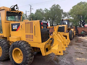 Niveladoras usadas de estado superior CAT 140H Producción japonesa Motoniveladoras usadas Cat 140H Maquinaria pesada Fabricada en Japón - Product Image 2